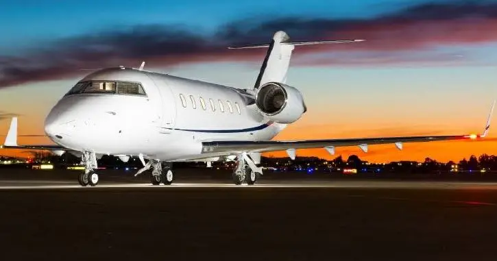 Bombardier Challenger 605 N322AP operated by Jet Linx Aviation, LLC photo 2