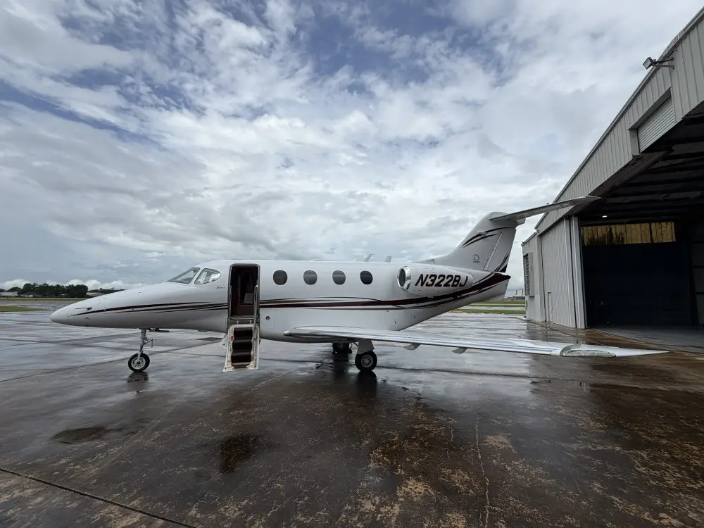 Beechcraft Premier 1 N322BJ operated by Aerolineas Ejecutivas, SA de CV, exterior