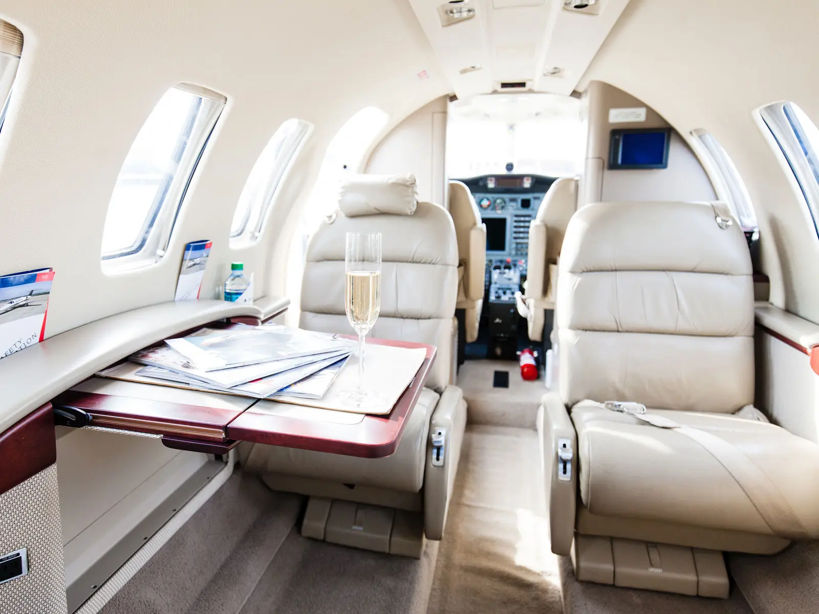 Cessna Citation CJ2 N325GH operated by BTR Air Charter photo 4