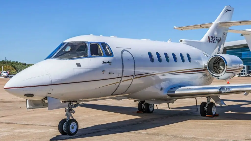 Beechcraft Hawker 750 N327MP operated by Tavaero Jet Charter photo 4