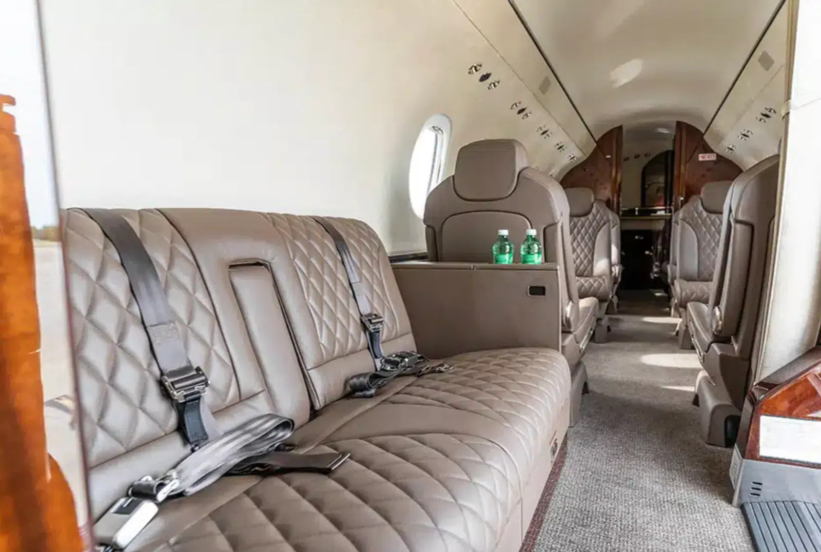 Cessna Citation Latitude N328N operated by Nicholas Air photo 3