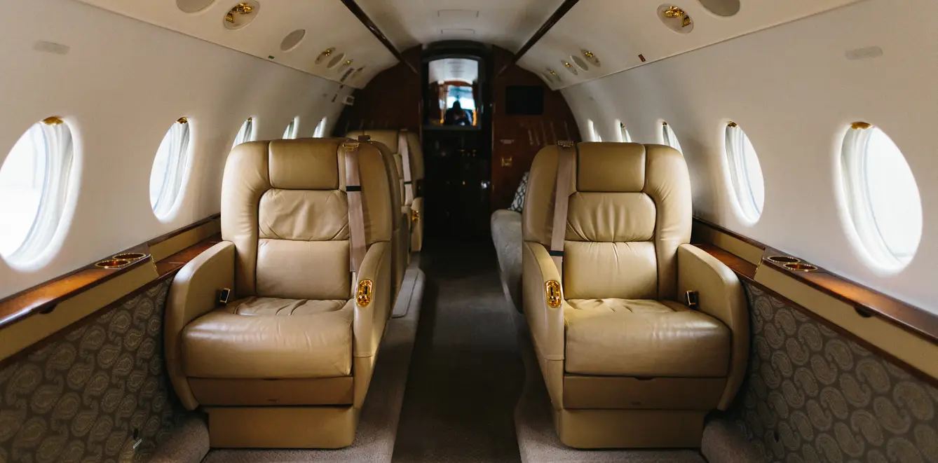 Gulfstream G200 N330AP operated by Aircraft Services Group, Inc. photo 2