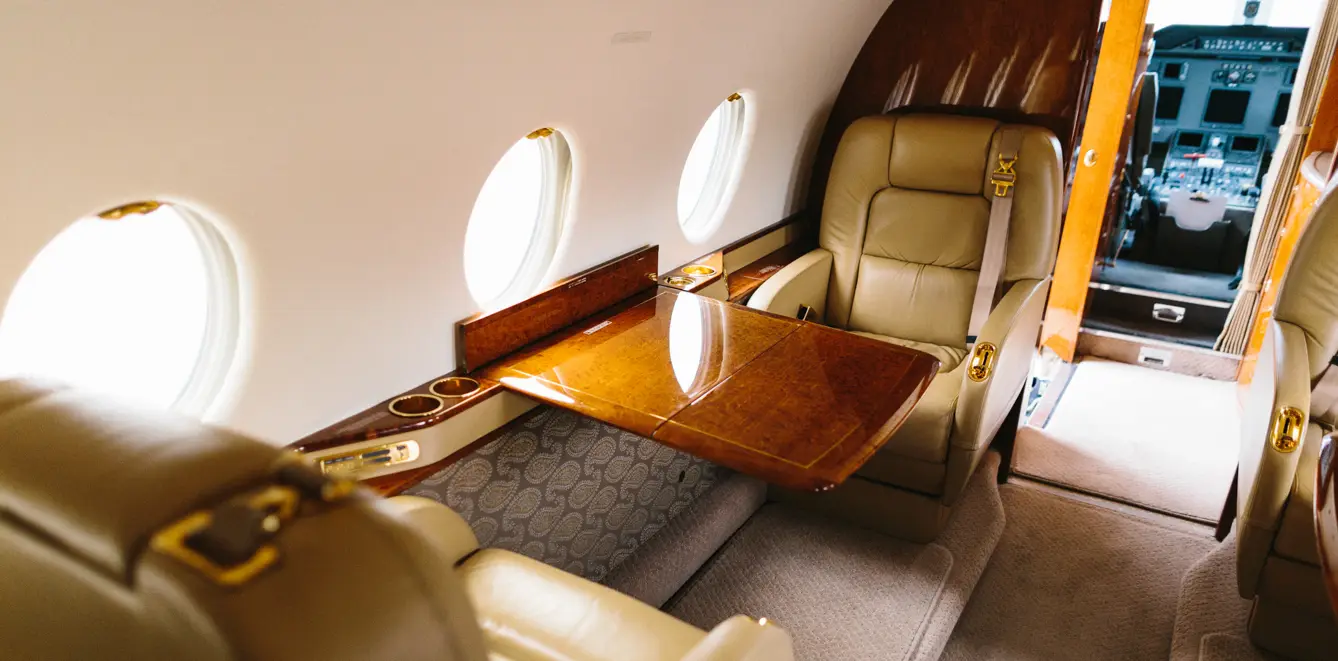Gulfstream G200 N330AP operated by Aircraft Services Group, Inc. photo 3