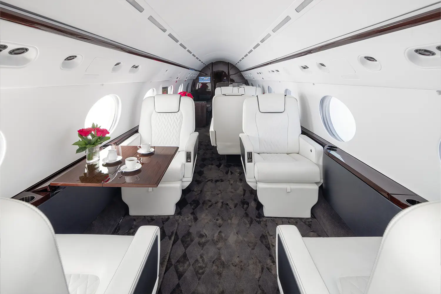 Gulfstream IV-SP N330RW operated by Silver Air photo 2