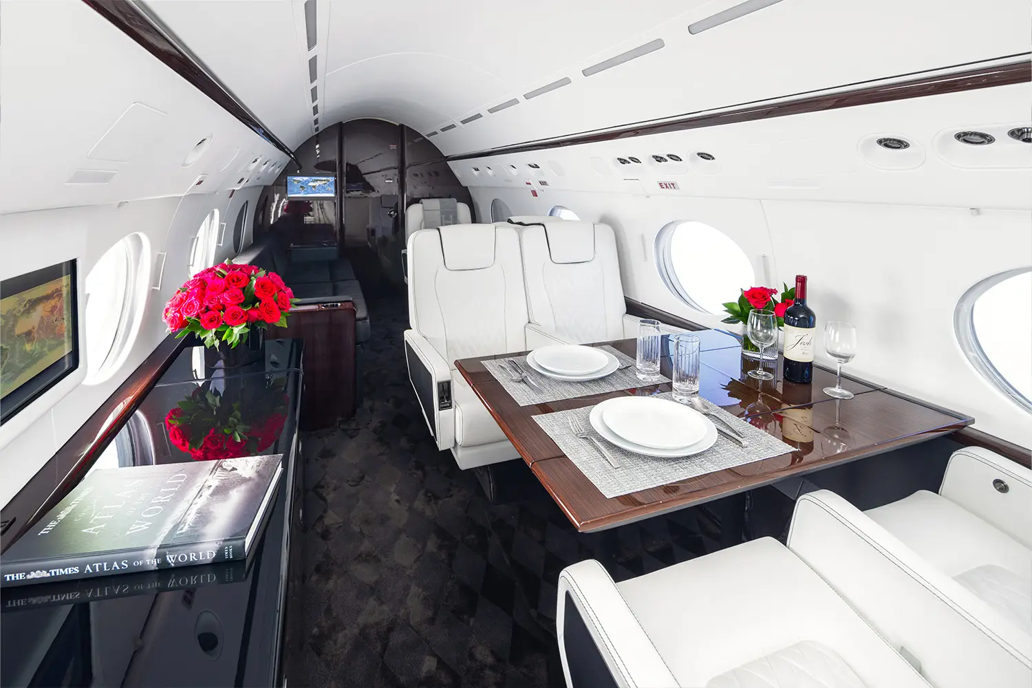 Gulfstream IV-SP N330RW operated by Silver Air photo 3