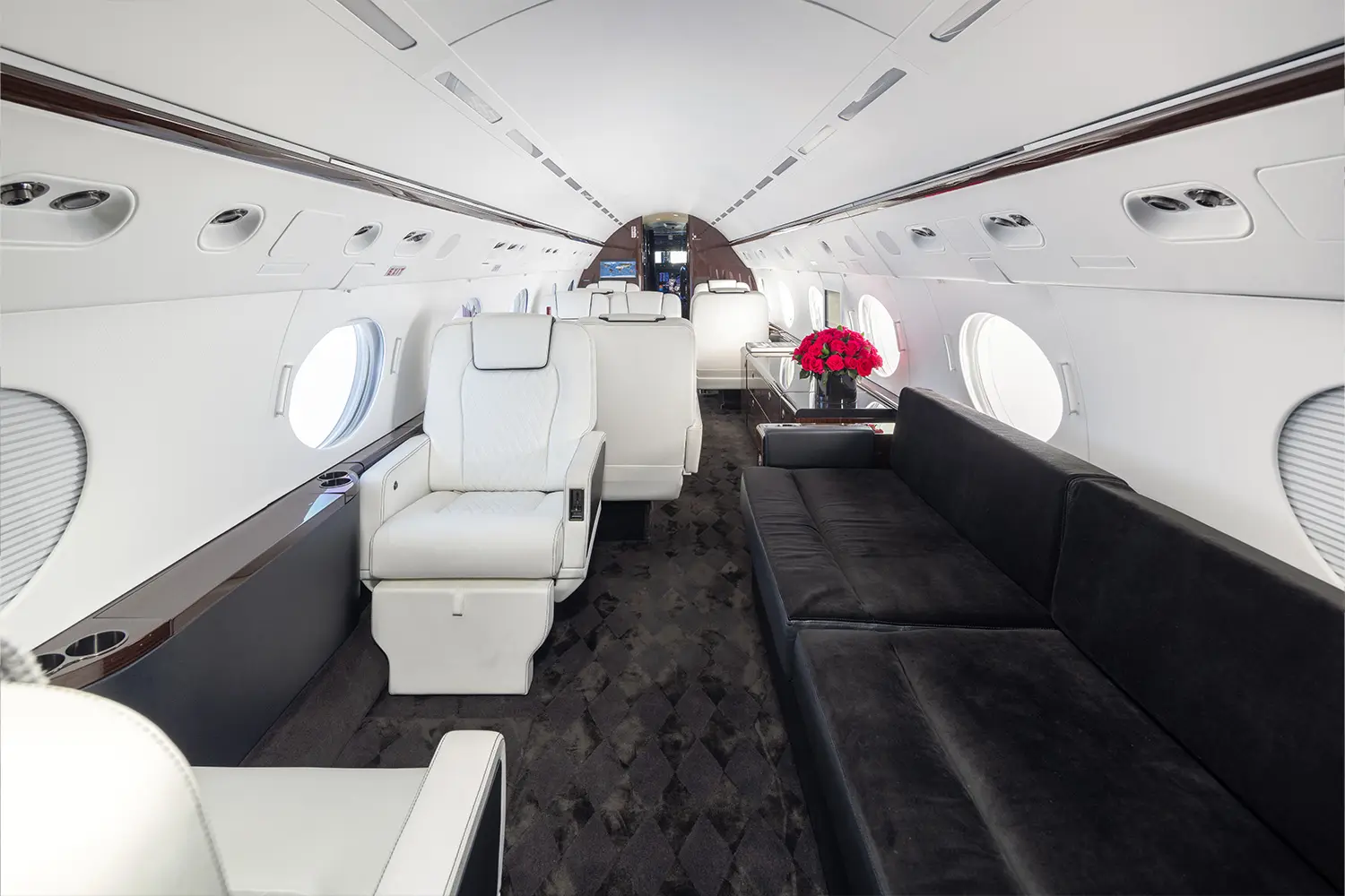 Gulfstream IV-SP N330RW operated by Silver Air photo 6