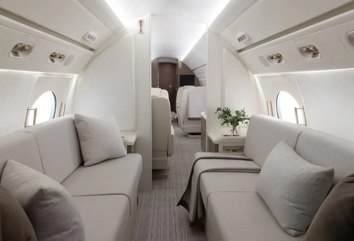 Gulfstream G550 N333EH operated by Mira Vista Aviation, Inc. photo 4