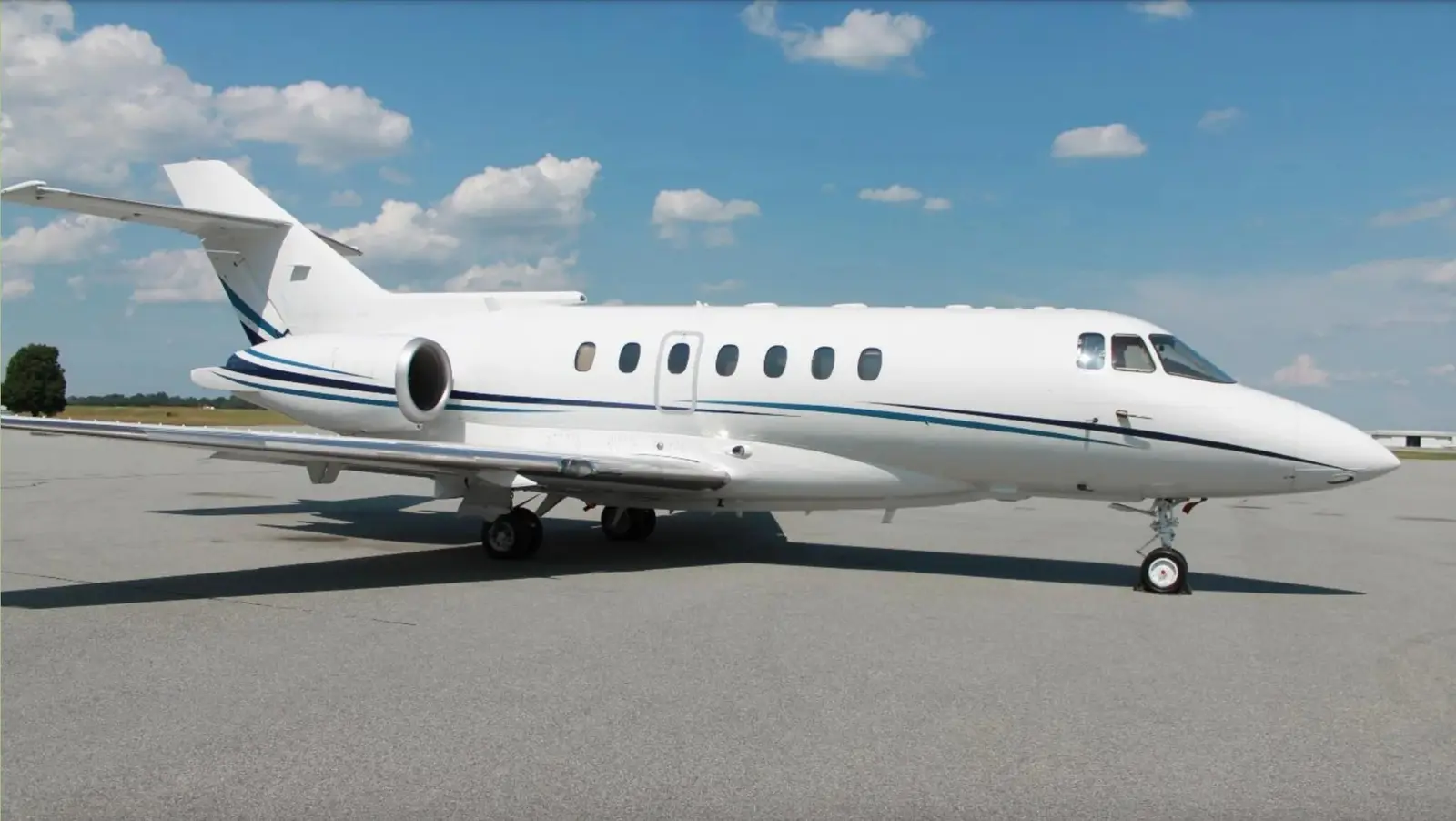 Beechcraft Hawker 1000 N333RL operated by Koury Aviation, Inc. photo 2