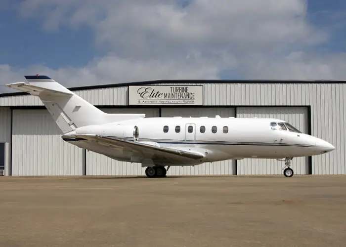 Beechcraft Hawker 800 N337WR operated by Aviation Services Elite photo 4
