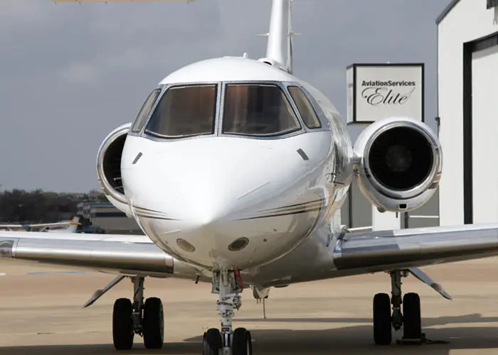 Beechcraft Hawker 800 N337WR operated by Aviation Services Elite photo 5
