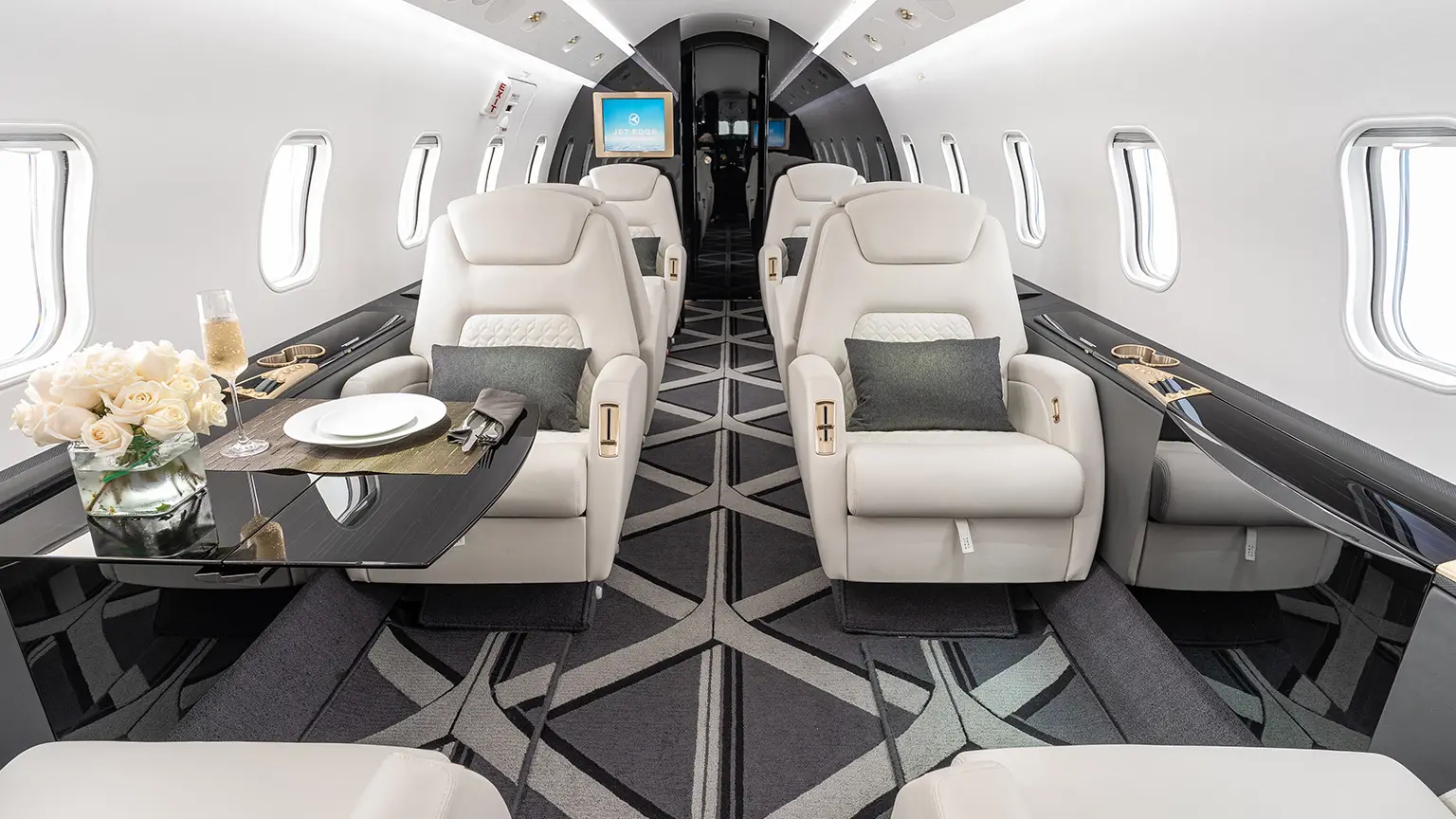 Bombardier Challenger 300 N338JE operated by Jet Edge International, KCAE photo 2