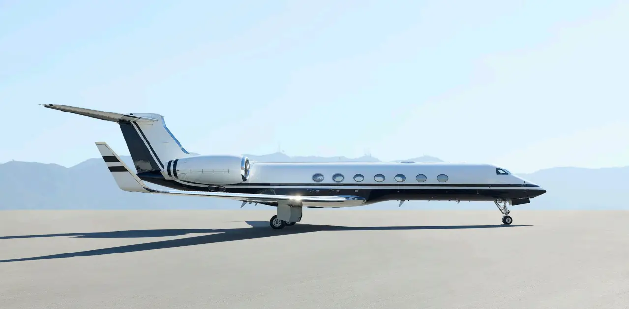 Gulfstream G550 N339JM operated by Jet Aviation Flight Services, Inc. photo 5