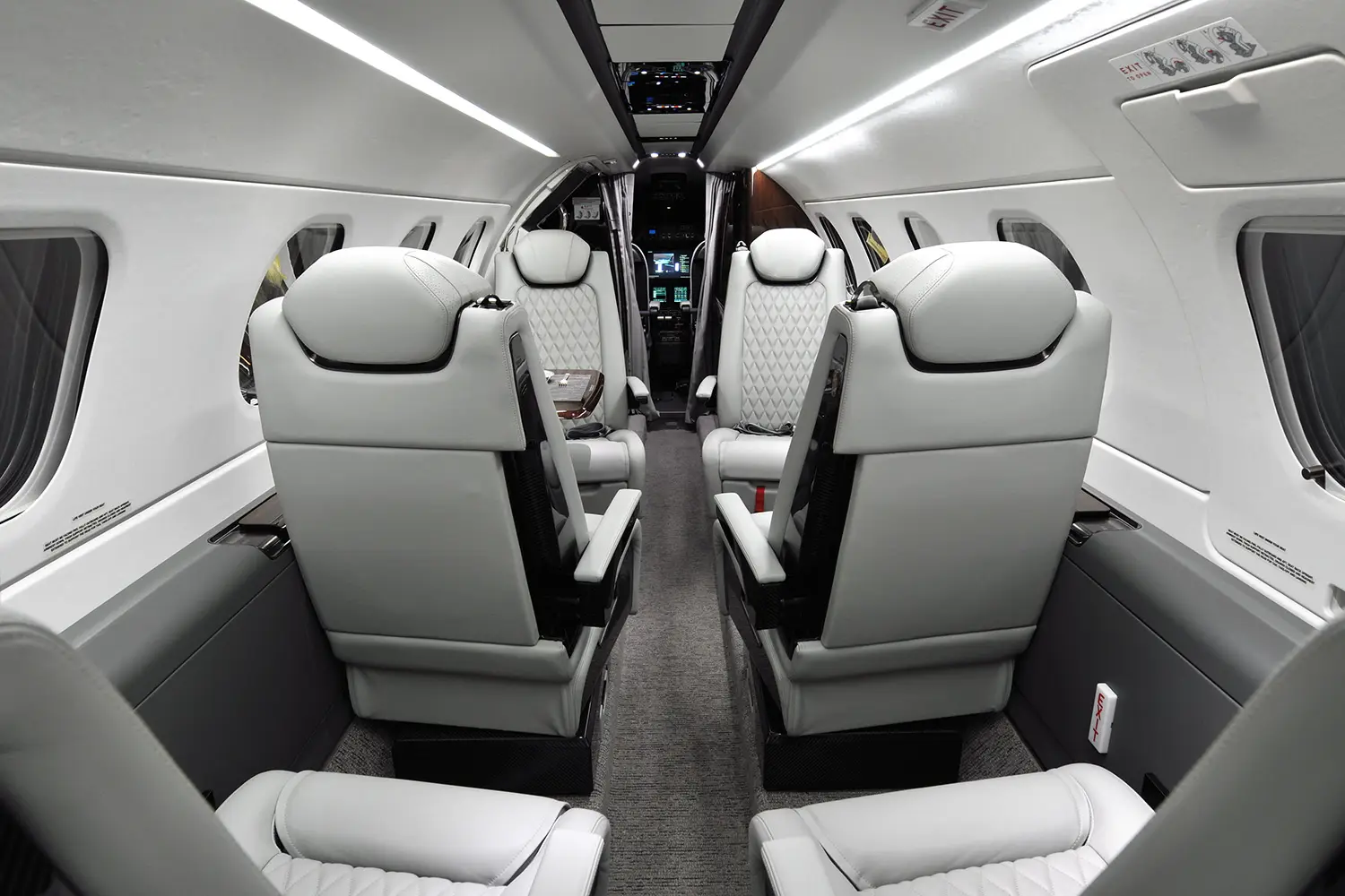 Embraer Phenom 300E N342GV operated by Executive Fliteways, Inc. photo 6