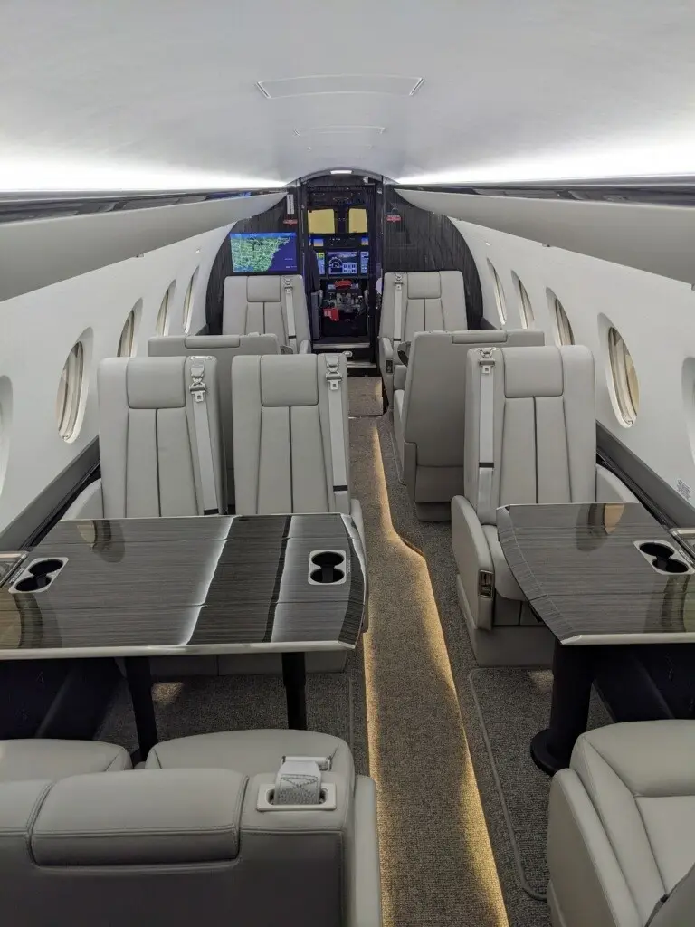 Gulfstream G280 N345DX operated by Solairus Aviation photo 5