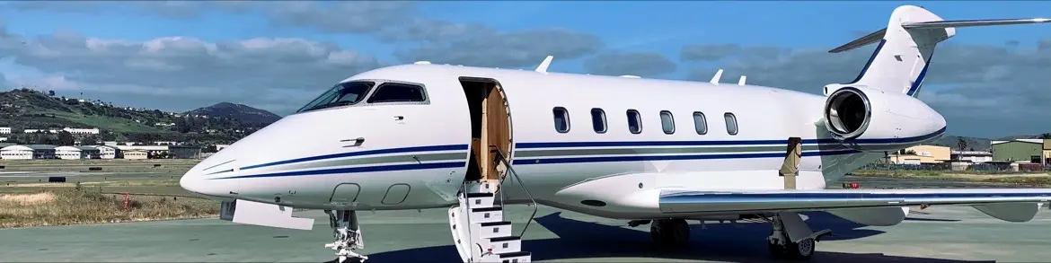 Bombardier Challenger 300 N345HG operated by Pentastar Aviation, Inc., KPTK photo 2
