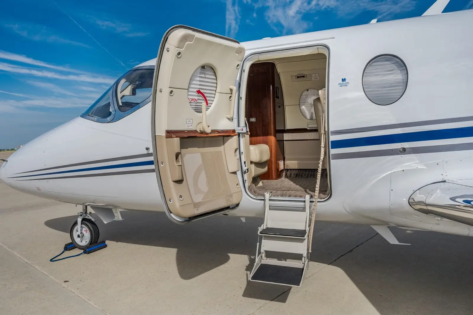 Beechcraft Beechjet 400A N349FJ operated by Haven Aviation Services Group (Haven ASG) photo 5