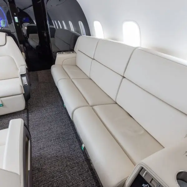Bombardier Challenger 350 N350HH operated by Latitude 33 Aviation, LLC, KSNA photo 6