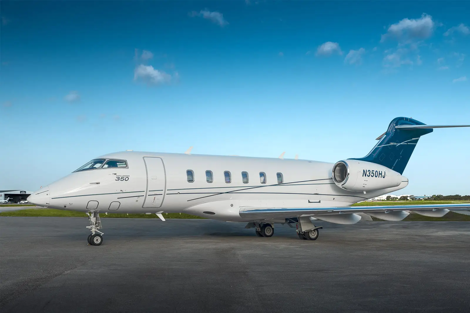 Bombardier Challenger 350 N350HJ operated by Hop-A-Jet WorldWide Jet Charter, exterior