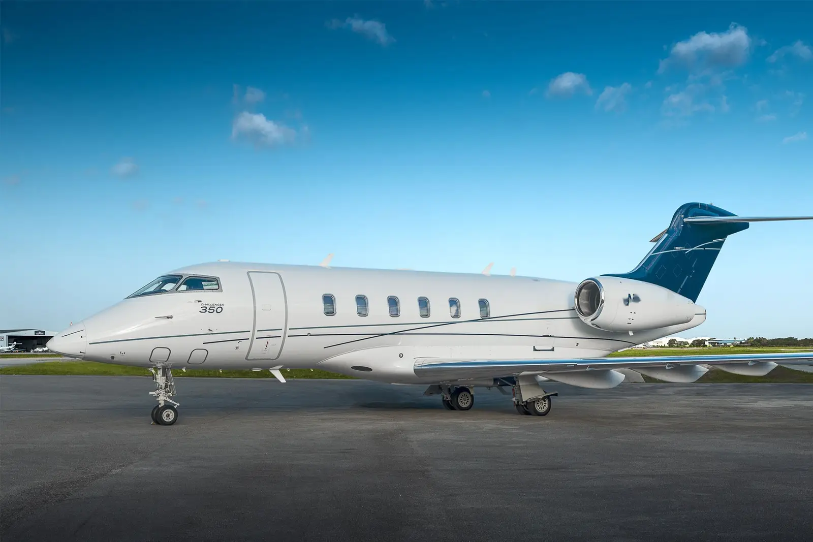 Bombardier Challenger 350 N350HJ operated by Hop-A-Jet WorldWide Jet Charter photo 4