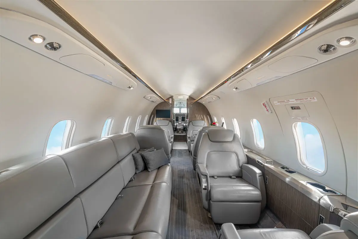 Bombardier Challenger 350 N350HJ operated by Hop-A-Jet WorldWide Jet Charter photo 6