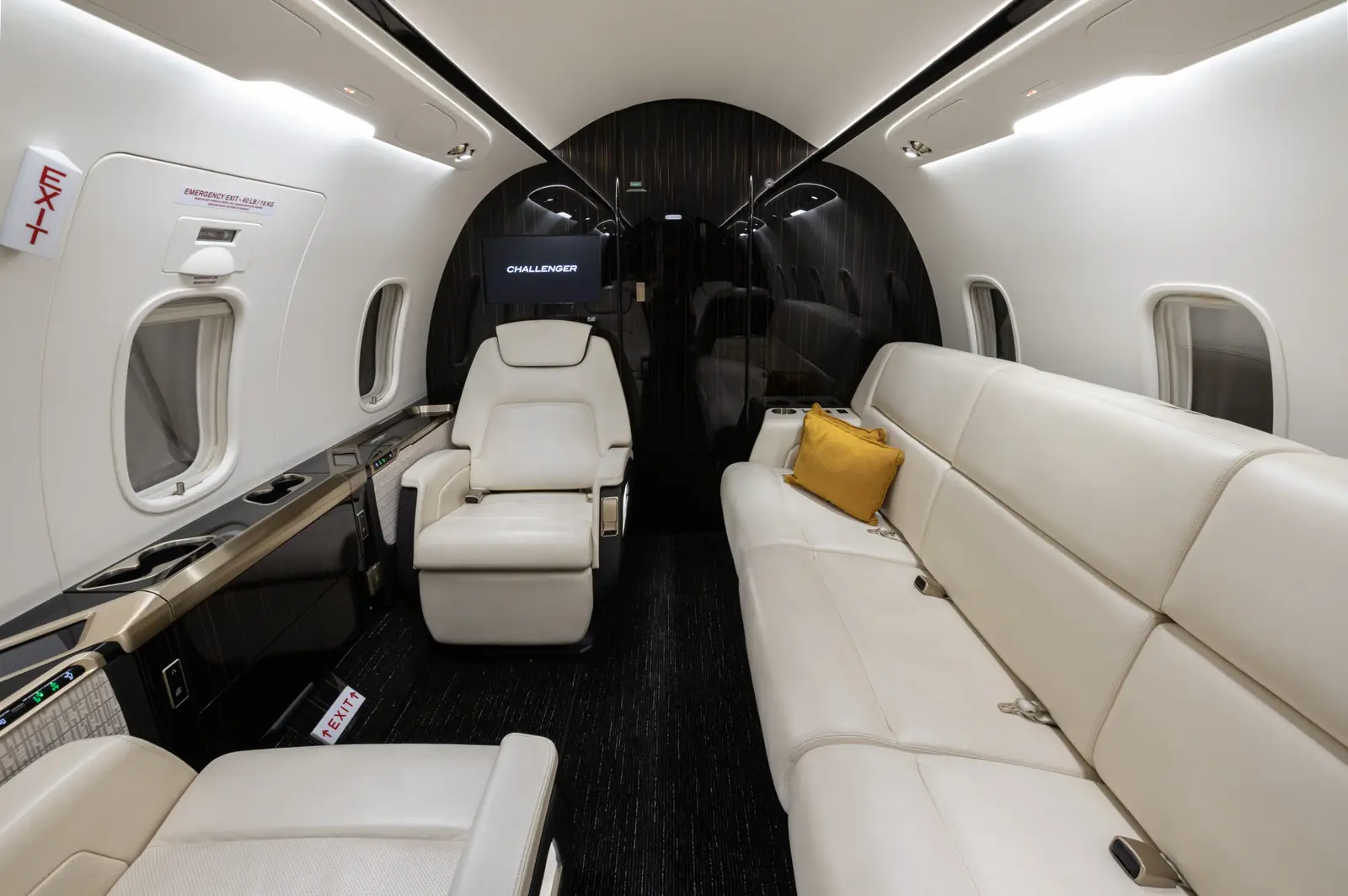 Bombardier Challenger 350 N350LY operated by SpiritJets, LLC photo 6