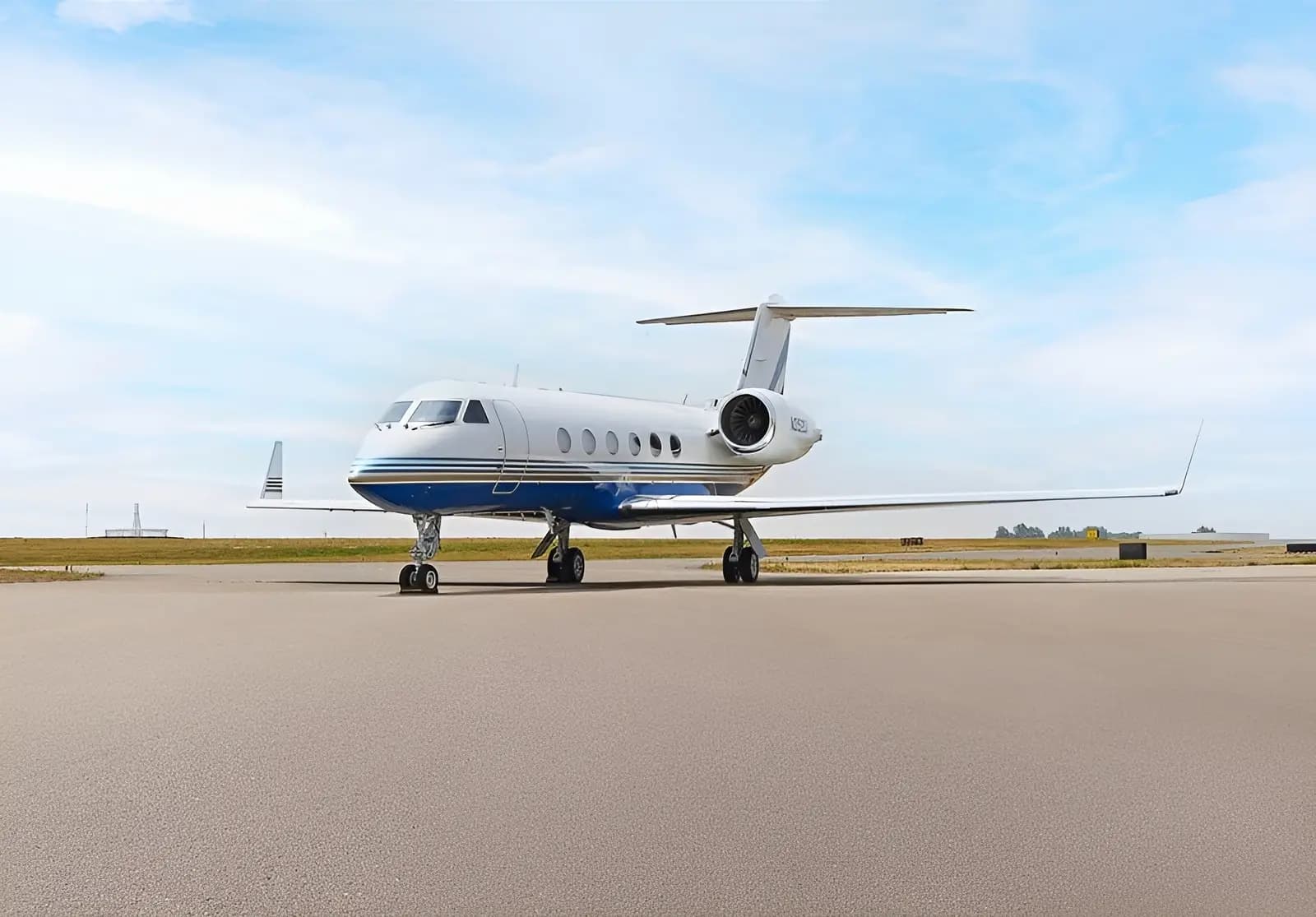 Gulfstream IV N352DJ operated by Lyon Aviation, Inc., exterior
