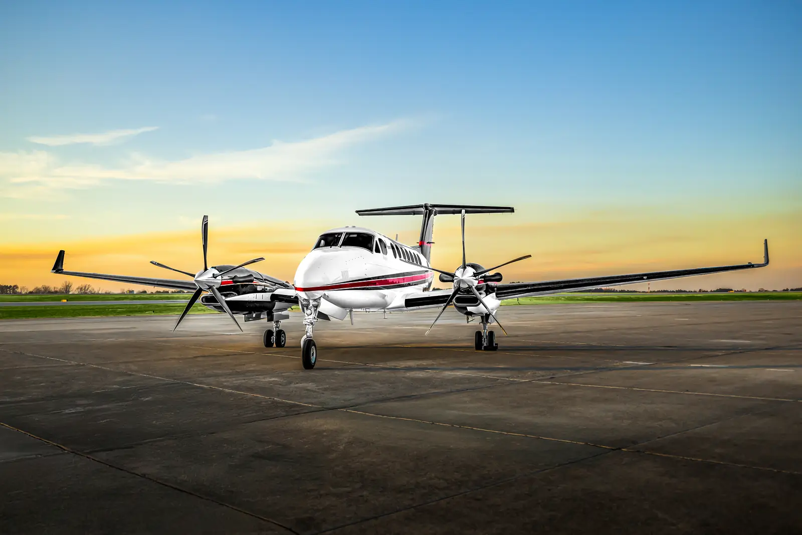 Beechcraft King Air 350 N357LP operated by SAI Flight Service, Inc. photo 5