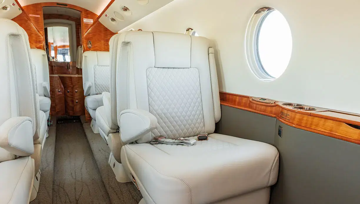Gulfstream G150 N360AV operated by CSM Aviation photo 4