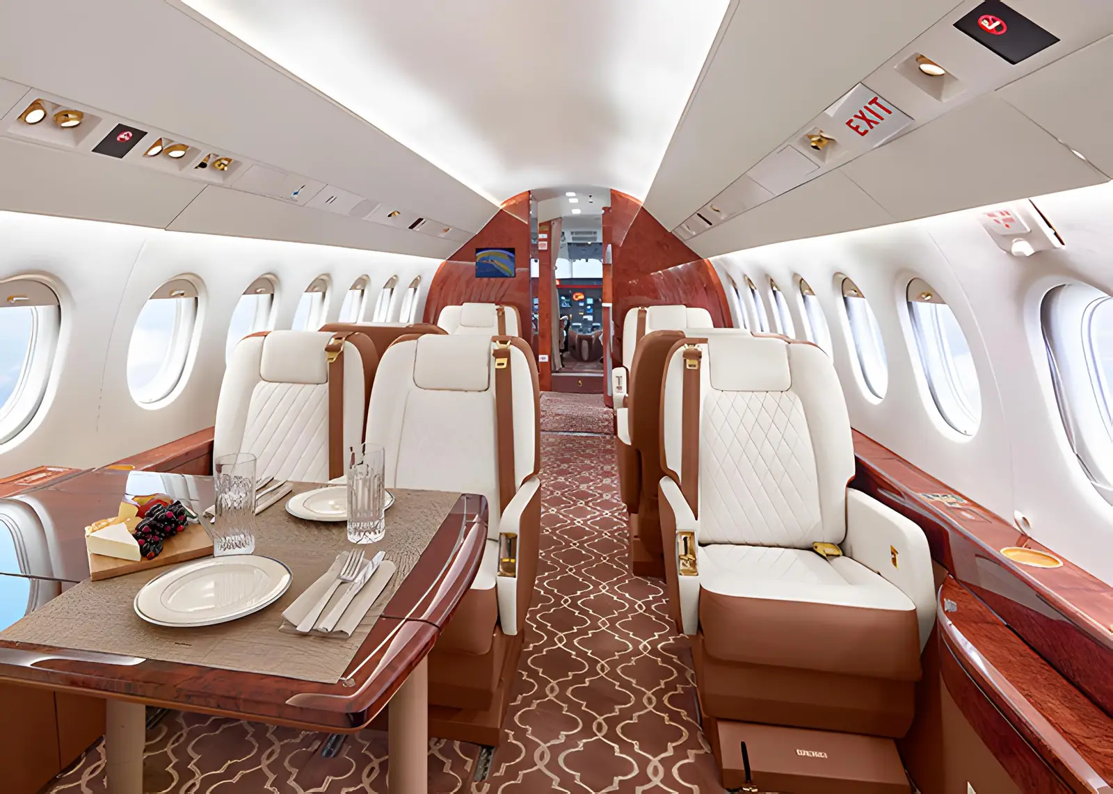 Dassault Falcon 2000 N360SM operated by FlyUSA photo 2