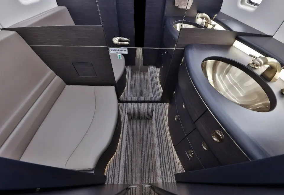 Cessna Citation Sovereign N363AP operated by American Air Charter, Inc. photo 6