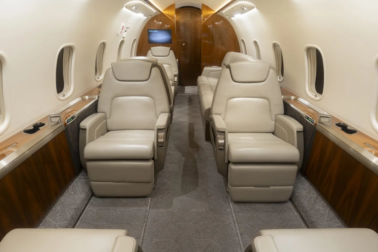 Bombardier Challenger 350 N365AV operated by PrismJet, LLC photo 2