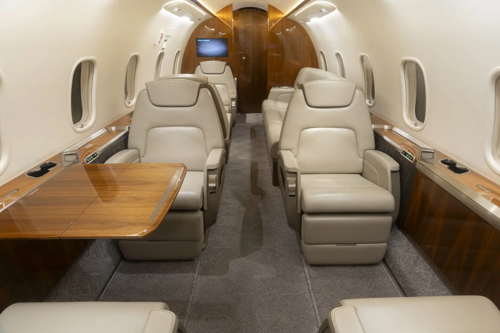 Bombardier Challenger 350 N365AV operated by PrismJet, LLC photo 3