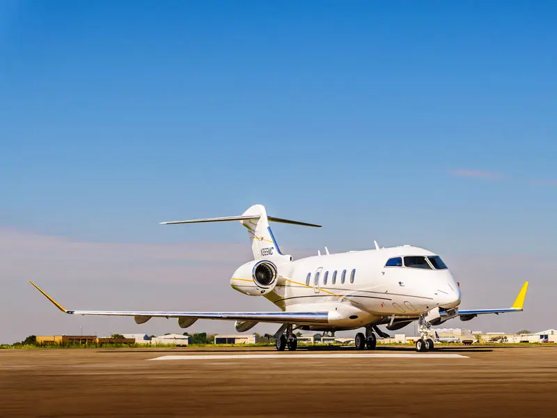 Bombardier Challenger 350 N365MC operated by Houston Jet Direct, exterior
