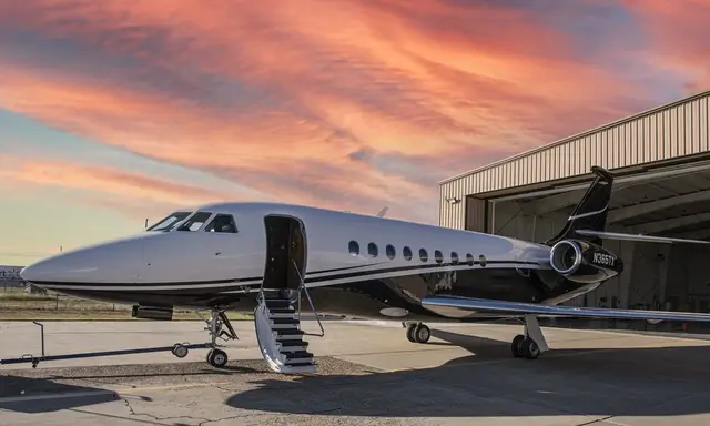Dassault Falcon 2000 N365TX operated by Tradewind Charter, exterior