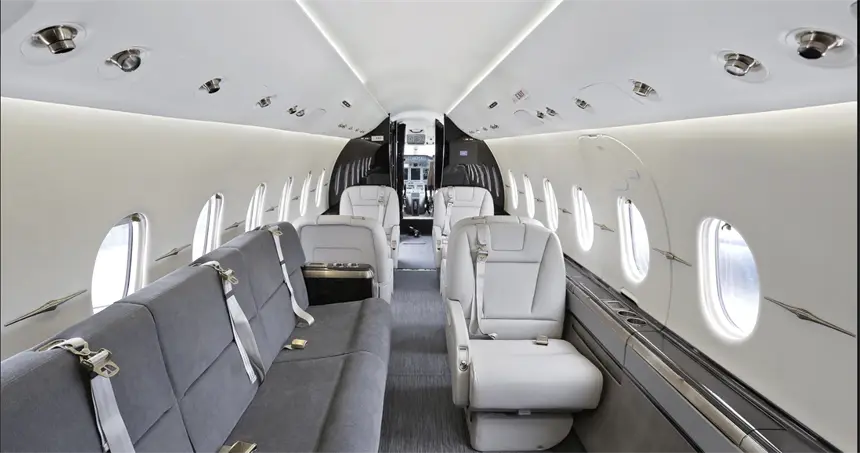 Beechcraft Hawker 4000 N3663T operated by Talon Air, LLC photo 3