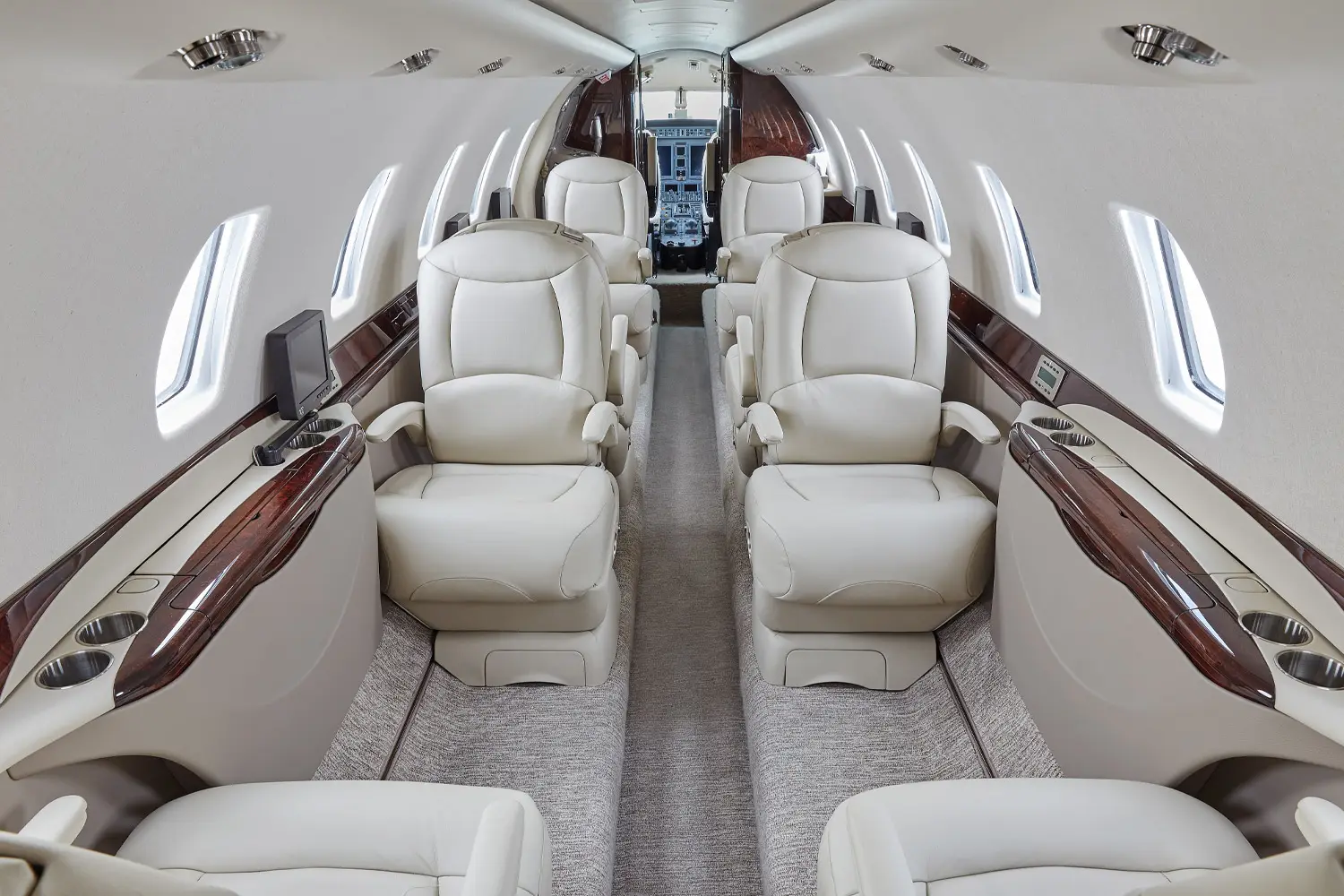 Cessna Citation Sovereign N369FG operated by Alerion Aviation photo 3