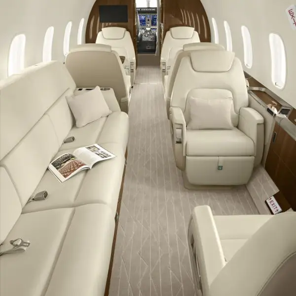 Bombardier Challenger 350 N369LL operated by Latitude 33 Aviation, LLC photo 3