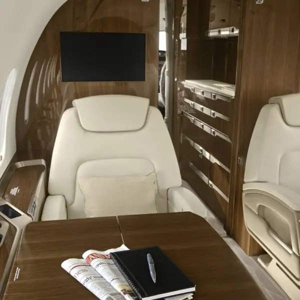 Bombardier Challenger 350 N369LL operated by Latitude 33 Aviation, LLC photo 4