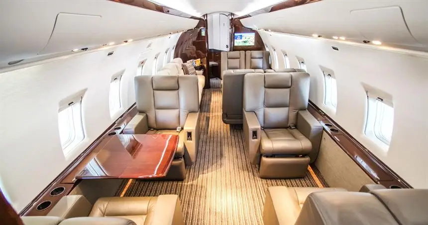 Bombardier Challenger 604 N36VV operated by STAJets photo 2