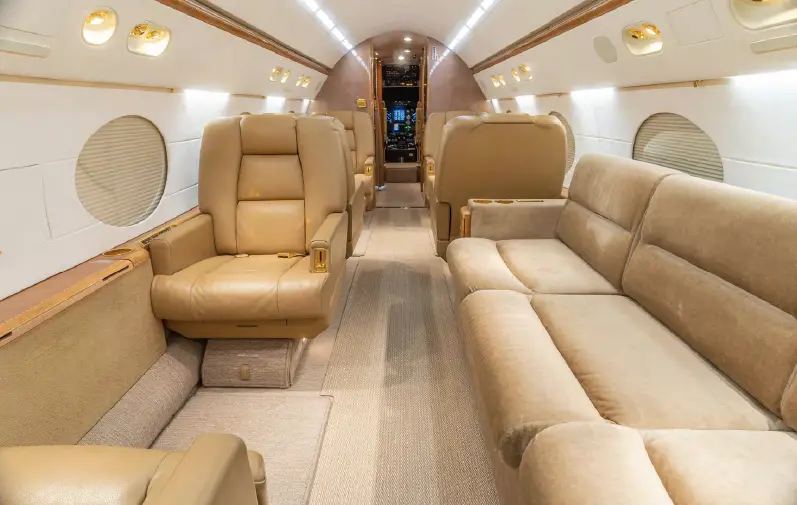 Gulfstream IV-SP N371FP operated by Fly Alliance photo 4