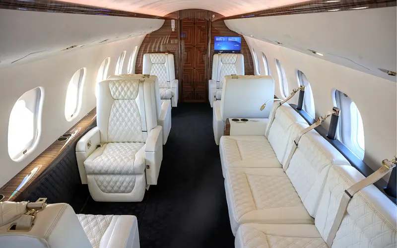 Bombardier Global Express XRS N372BC operated by Planet 9 Private Air ("P9PA") photo 2