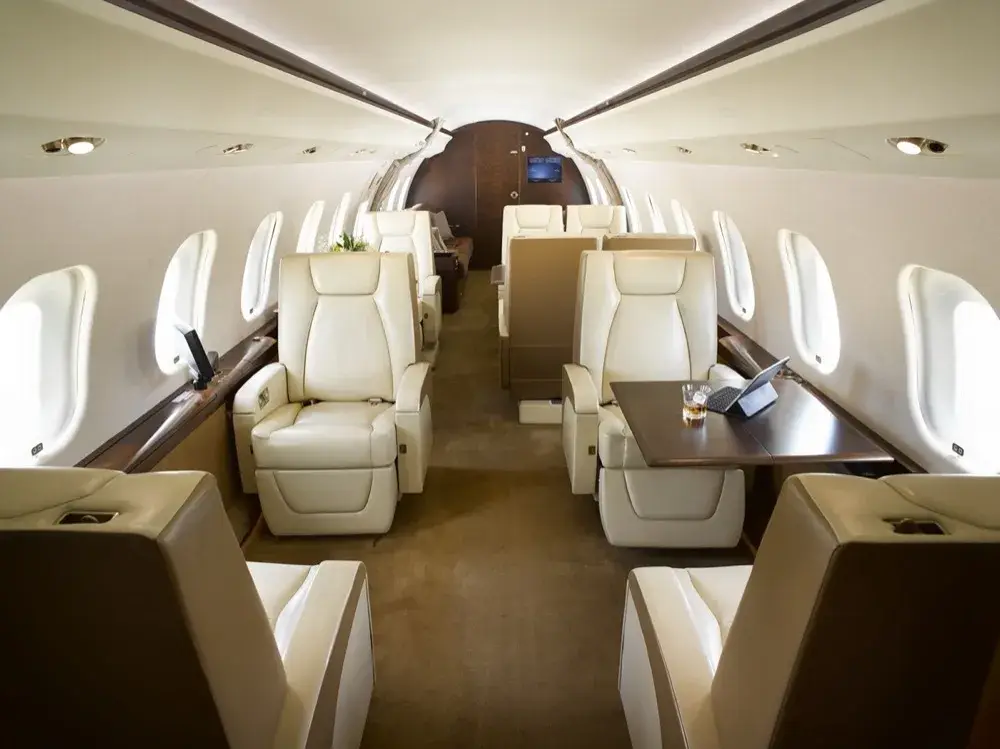 Bombardier Global Express XRS N373VB operated by Solairus Aviation photo 2