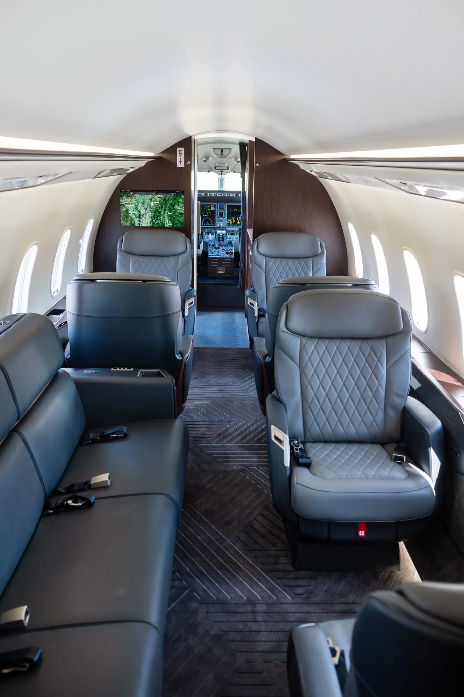 Bombardier Challenger 3500 N375AB operated by AB Jets photo 3