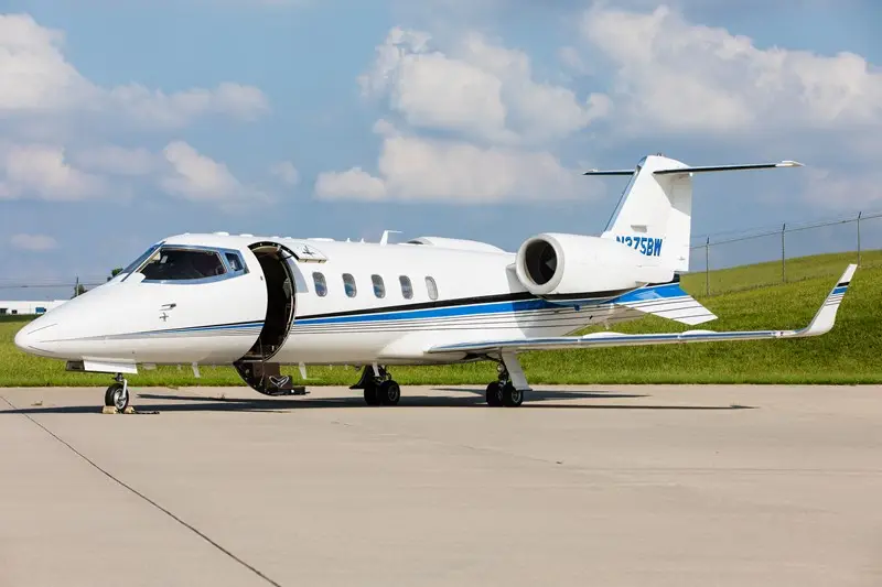 Bombardier Learjet 60 N375BW