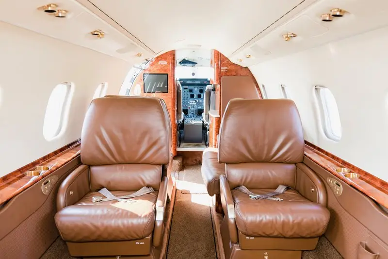 Bombardier Learjet 60 N375BW operated by ATI Jet Executive Charter photo 2