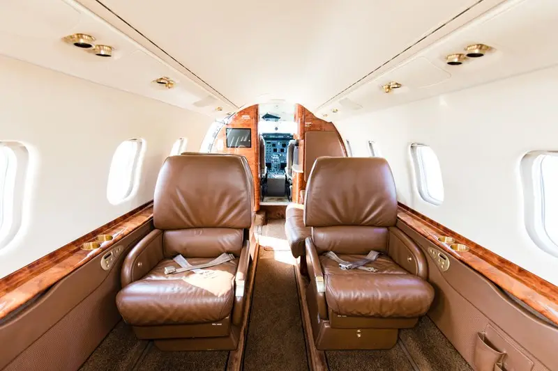 Bombardier Learjet 60 N375BW operated by ATI Jet Executive Charter photo 5
