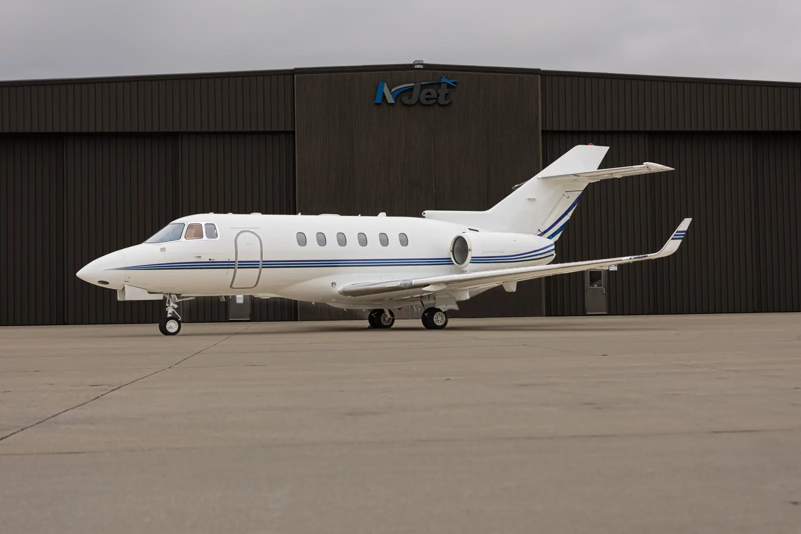 Beechcraft Hawker 900XP N377JC operated by N-Jet, exterior