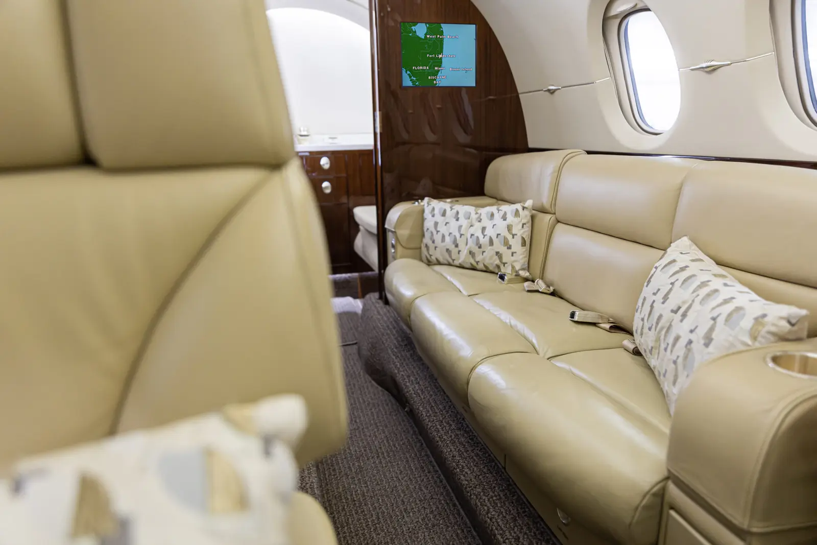 Beechcraft Hawker 900XP N377JC operated by N-Jet photo 6