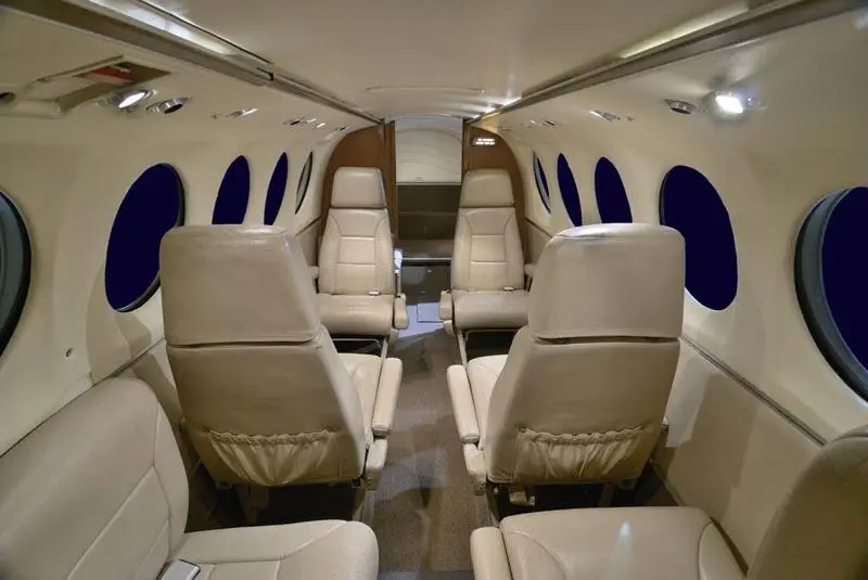 Beechcraft King Air 200 N378SF operated by Starflite Aviation photo 5