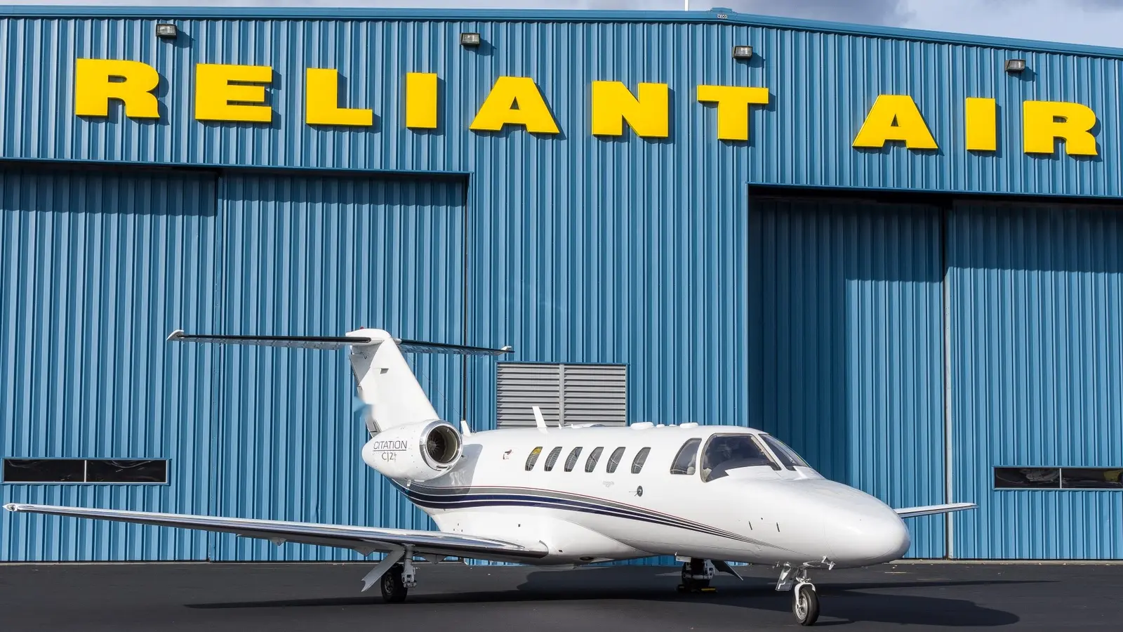 Cessna Citation CJ2+ N379R operated by Reliant Air Charter photo 3